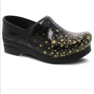 Dansko star clogs